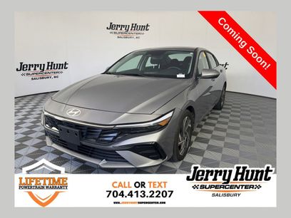 Used 2024 Hyundai Elantra SEL w/ Convenience Package