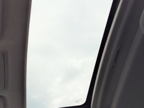 Used 2017 Honda CR-V EX image 13