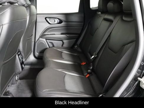Used 2022 Jeep Compass Latitude FWD image 16