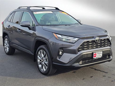 Used 2024 Toyota RAV4 XLE Premium image 7