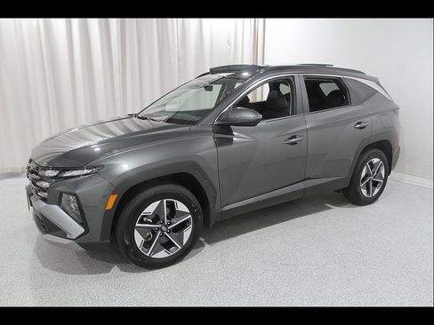 Certified 2025 Hyundai Tucson SEL AWD/4WD image 3