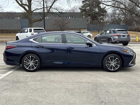 Certified 2023 Lexus ES 350 w/ Premium Package image 4