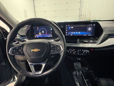 Used 2024 Chevrolet Trax LT w/ Driver Confidence Package image 34