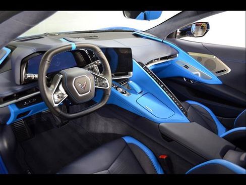 Used 2024 Chevrolet Corvette Stingray Premium Conv w/ Z51 Performance Package RWD image 14