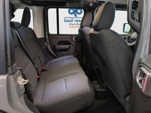 Used 2023 Jeep Wrangler Unlimited image 20