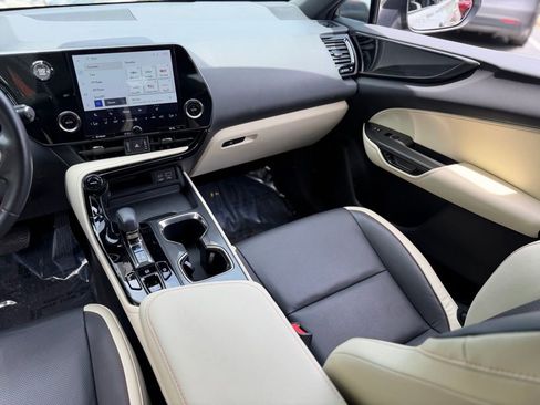 Used 2024 Lexus NX 250 FWD w/ Cold Area Package image 43