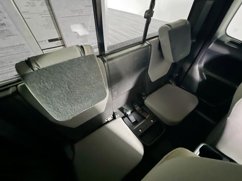 Used 2020 Toyota Tacoma SR5 image 32