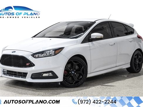 Used 2017 Ford Focus ST FWD image 1