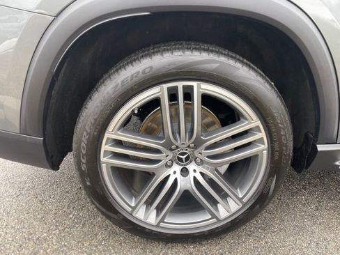 Used 2026 Mercedes-Benz GLS 450 4MATIC image 11