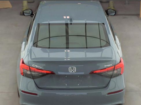 Used 2023 Honda Civic Sport image 6