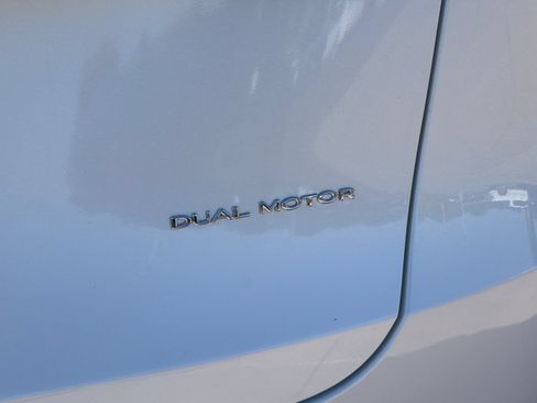 Used 2021 Tesla Model Y Long Range AWD/4WD image 33
