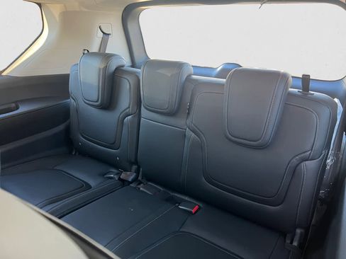 New 2026 Nissan Armada SV image 11