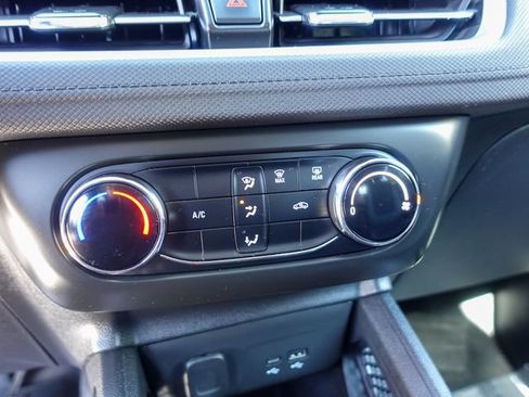 Used 2025 Chevrolet TrailBlazer LS w/ LS Convenience Package FWD image 18