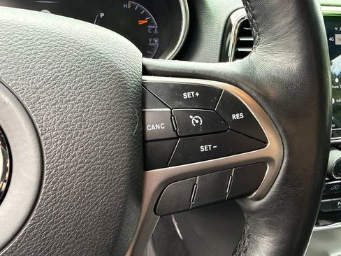 Used 2021 Jeep Grand Cherokee Laredo X AWD/4WD image 27