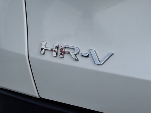 Used 2023 Honda HR-V LX image 31