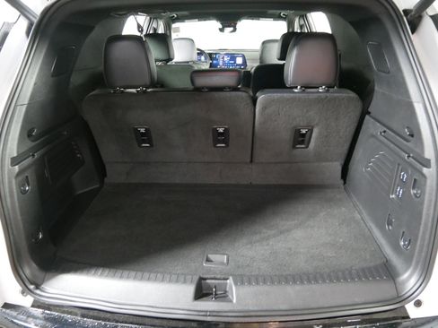 Used 2025 Chevrolet Traverse RS AWD/4WD image 18