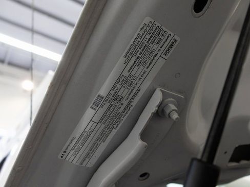 Used 2019 Ford F350 XL w/ Power Equipment Group image 32