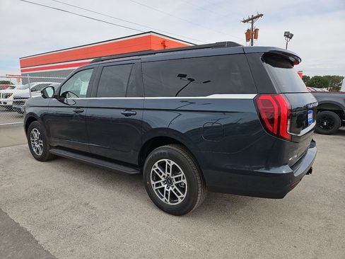 New 2026 Ford Expedition Max Active RWD image 8