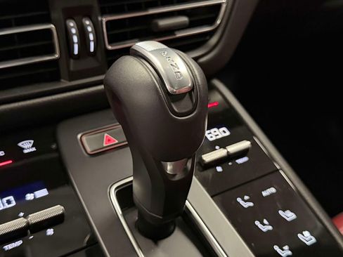 Used 2025 Porsche Macan S AWD/4WD image 39