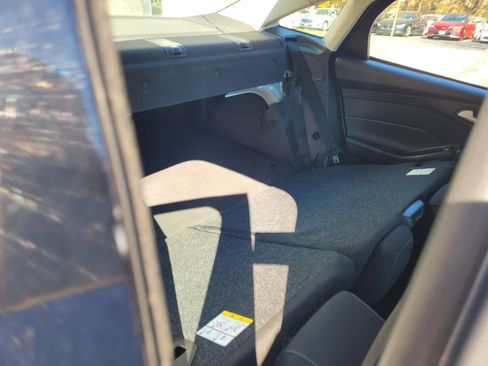 Used 2017 Ford Focus SE FWD image 17