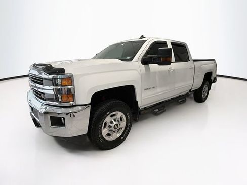 Used 2017 Chevrolet Silverado 2500 LT w/ LT Convenience Package AWD/4WD image 3