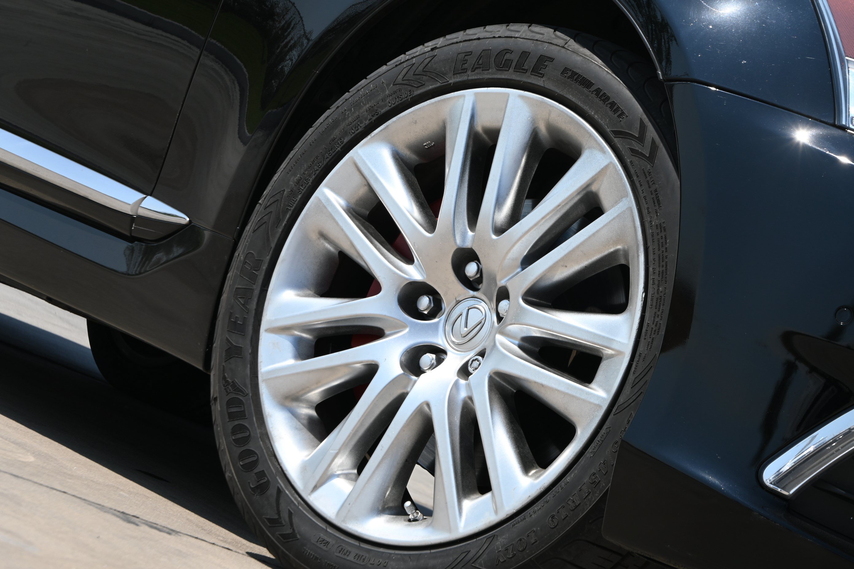 Used 2014 Lexus LS 460 w/ Comfort Package RWD image 10