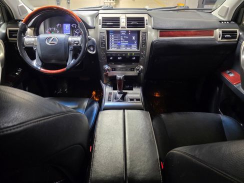 Used 2016 Lexus GX 460 w/ Premium Package AWD/4WD image 20