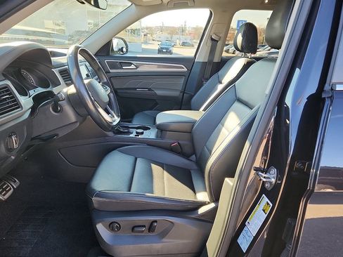 Used 2021 Volkswagen Atlas SE w/ Panoramic Sunroof Package image 7