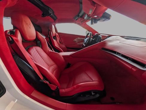 Used 2024 Chevrolet Corvette Stingray Premium Cpe w/ Battery Protection Package RWD image 21