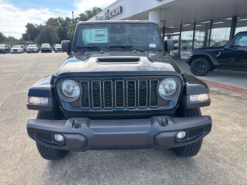 New 2026 Jeep Gladiator Sport image 2