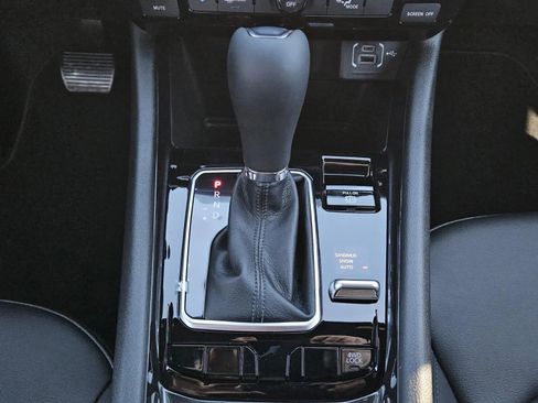 New 2025 Jeep Compass Latitude image 12