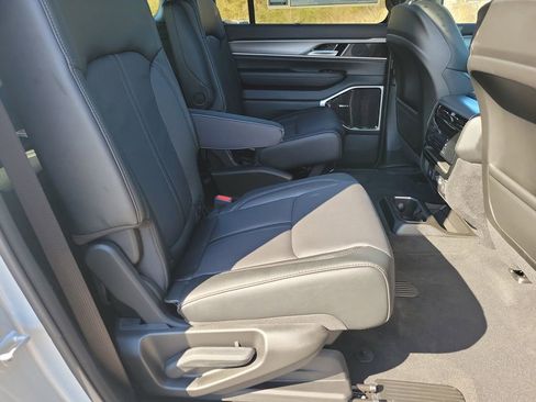 New 2026 Jeep Grand Wagoneer Limited image 37