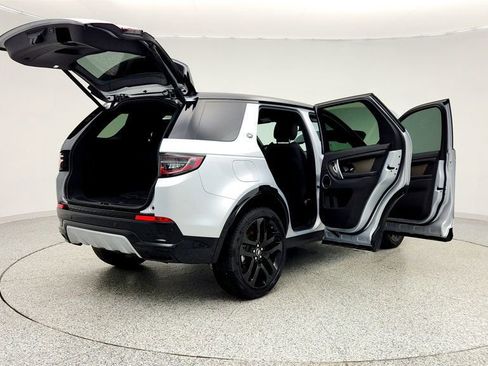 Used 2025 Land Rover Discovery Sport Dynamic SE image 11