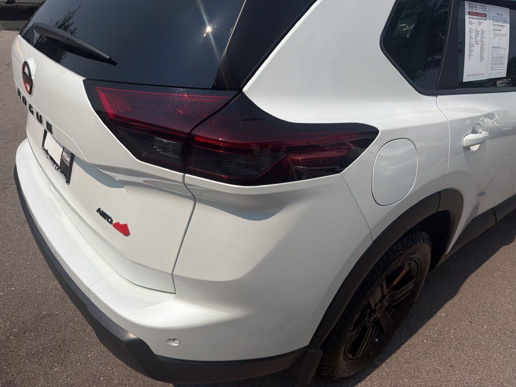 Certified 2026 Nissan Rogue SV AWD/4WD image 40