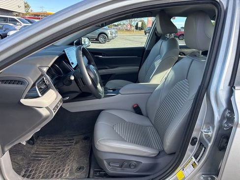 Used 2021 Toyota Camry SE image 17