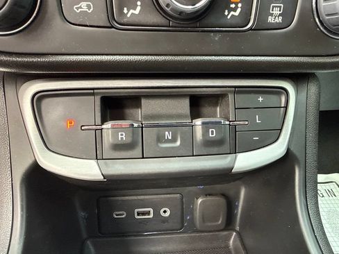 Used 2023 GMC Terrain SLE w/ Driver Convenience Package AWD/4WD image 35