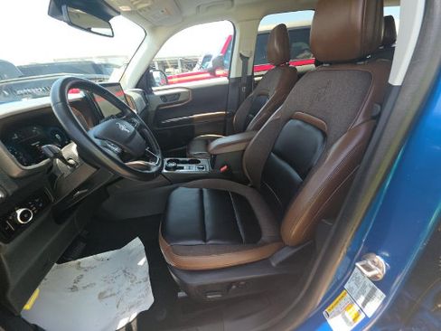 Used 2025 Ford Bronco Sport Outer Banks w/ Outer Banks Tech Package+ AWD/4WD image 2