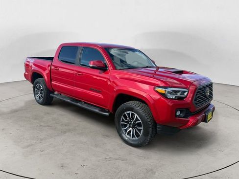 Used 2022 Toyota Tacoma TRD Sport w/ Black Out Package (TMS) image 7