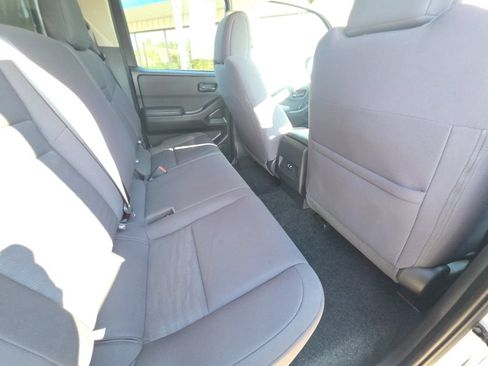 Used 2024 Nissan Frontier S AWD/4WD image 15
