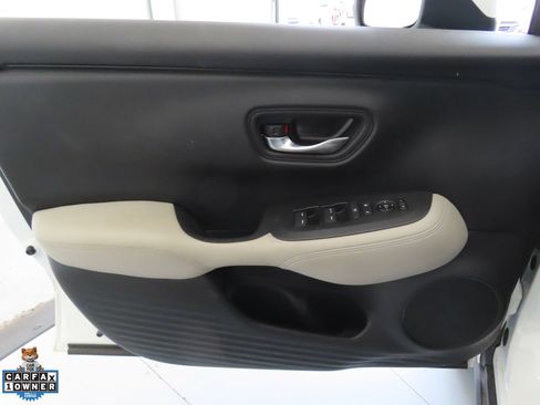 Used 2023 Honda HR-V LX image 10
