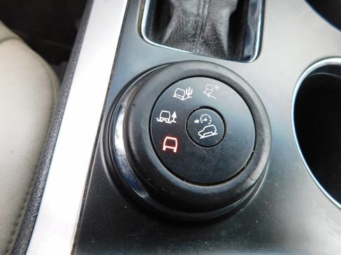 Used 2014 Ford Explorer XLT w/ Equipment Group 201A image 18