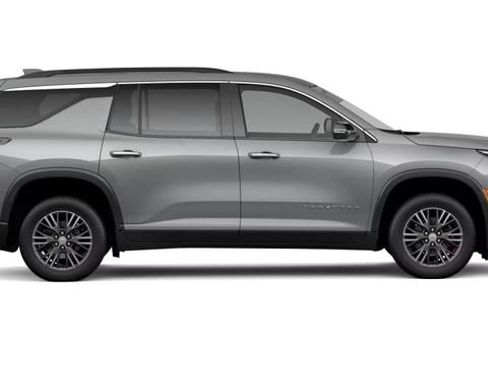 New 2026 Chevrolet Traverse LT w/ Driver Confidence Package AWD/4WD image 4