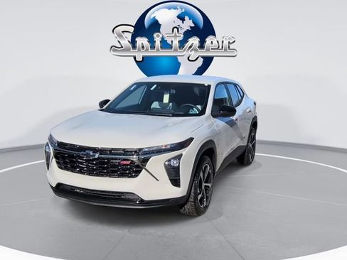 New 2026 Chevrolet Trax RS image 3