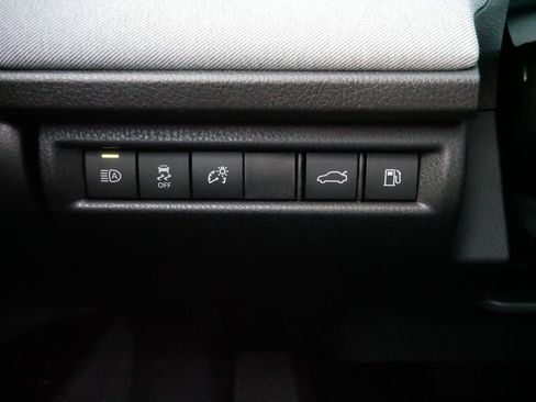 Certified 2025 Toyota Camry LE image 28