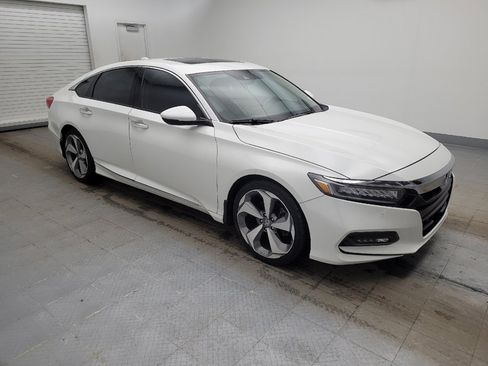 Used 2019 Honda Accord Touring image 11
