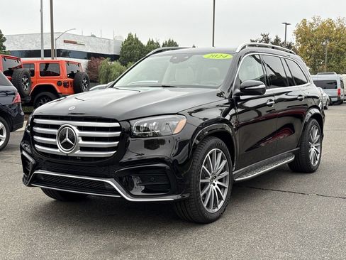 Used 2024 Mercedes-Benz GLS 580 4MATIC image 10