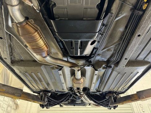 Used 1987 Mercedes-Benz 560 SL image 16