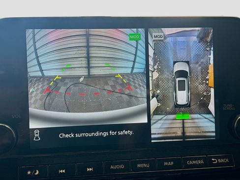 Used 2022 Nissan Pathfinder SL w/ SL Premium Package image 16