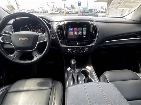 Used 2019 Chevrolet Traverse RS FWD image 16