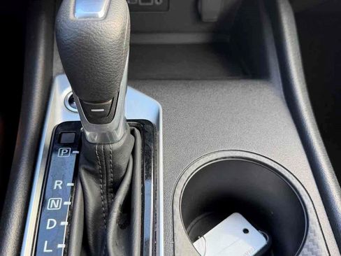 Used 2025 Nissan Altima 2.5 SV FWD image 13